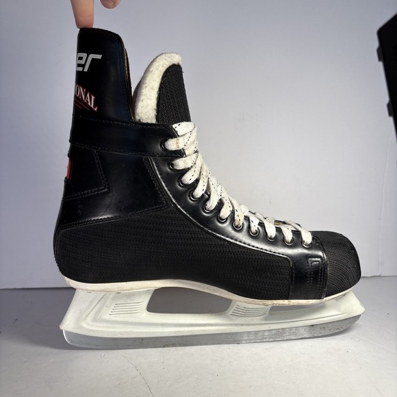 Size 11 D Bauer International 88 Canstar Ice Hockey Skates - Picture 8 of 9